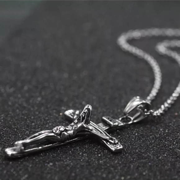 Jesus Cross Silver Necklace - Picture 5 of 6